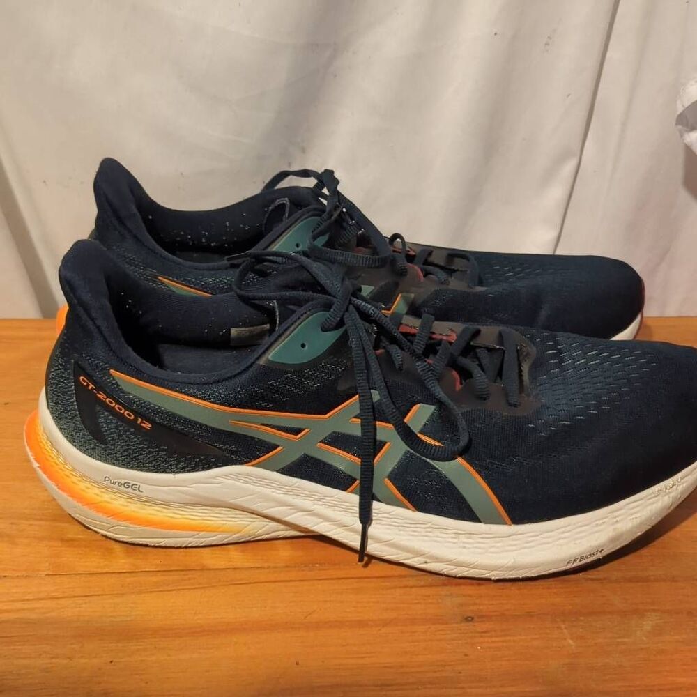Asics size 17 men's sneakers GT- 2000  12 pure gel